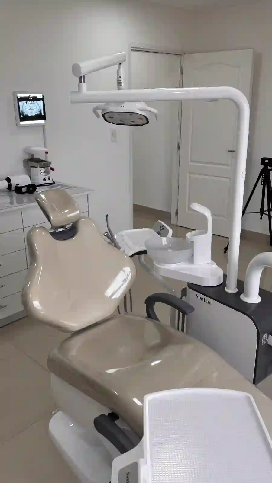 Sillón odontológico y equipamiento de última generación