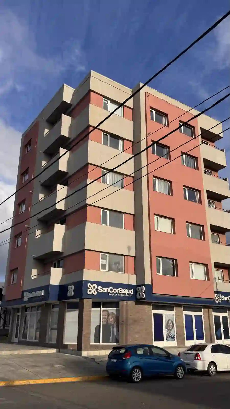 Fachada del edificio donde se encuentra Odontología GAYA